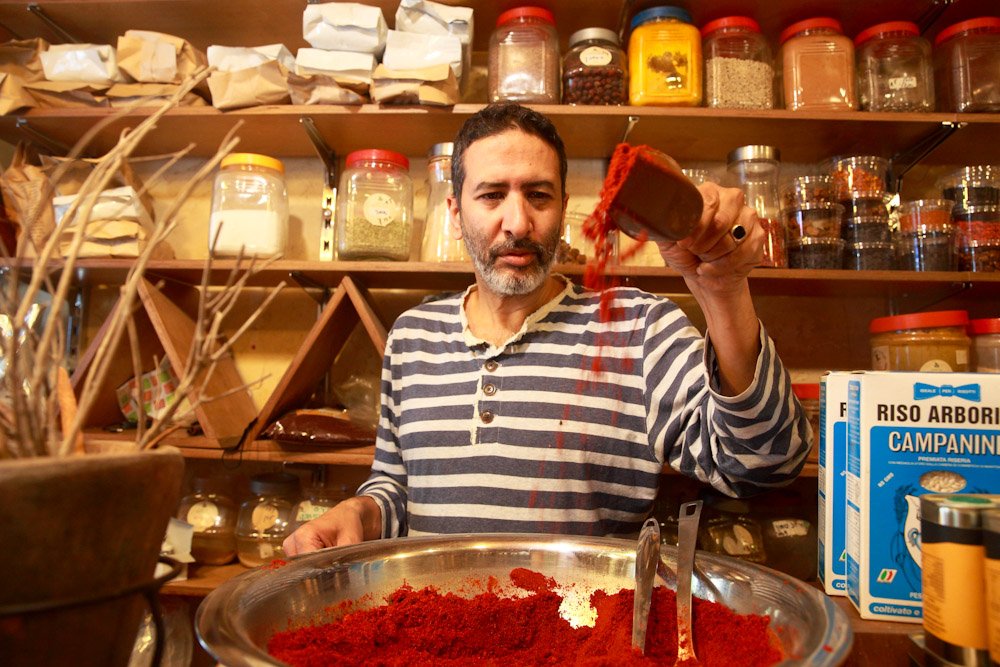 Raviv: The Wonderful Wizard of Spices